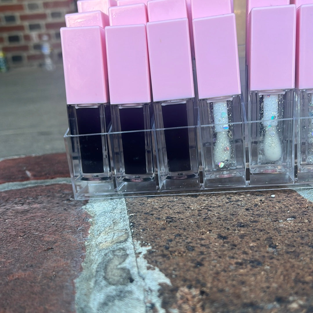 Victoria’s Secret.! Color changing lipgloss 